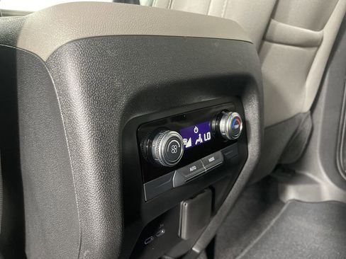 New 2025 GMC Acadia Elevation image 21