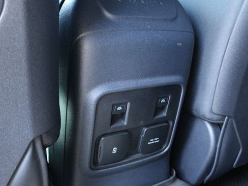 Used 2024 Ford Bronco Everglades image 32