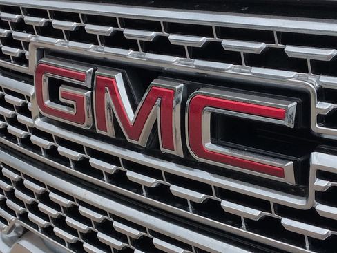 Used 2019 GMC Sierra 1500 Denali AWD/4WD image 12