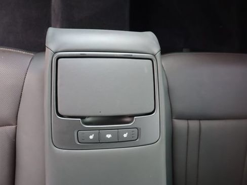 Used 2019 Genesis G80 3.3T Sport RWD image 18