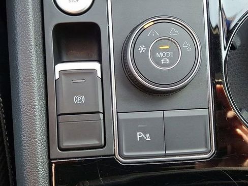 Used 2022 Volkswagen Atlas Cross Sport SE image 24