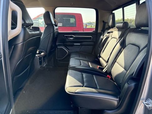 Used 2019 RAM 1500 Laramie AWD/4WD image 9