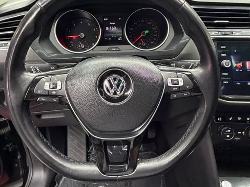 Used 2019 Volkswagen Tiguan SE w/ Panoramic Sunroof Package FWD image 12
