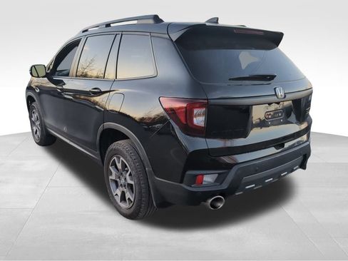 Used 2023 Honda Passport TrailSport image 5