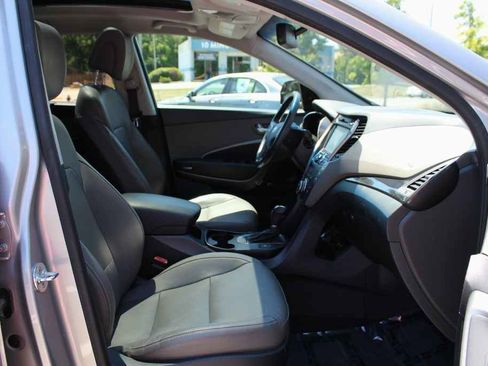 Used 2015 Hyundai Santa Fe Limited w/ Option Group 04 AWD/4WD image 31
