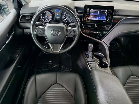 Used 2024 Toyota Camry SE image 17