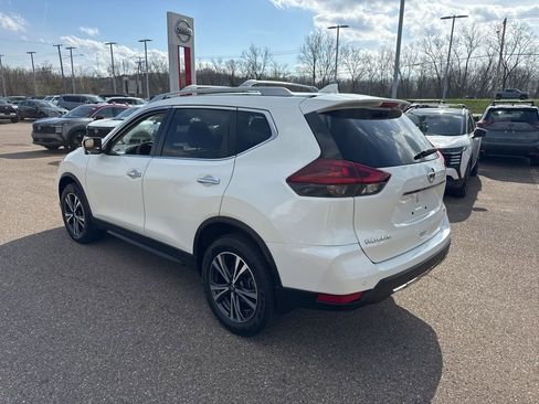 Used 2020 Nissan Rogue SV w/ Premium Package image 6