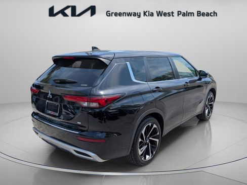 Used 2022 Mitsubishi Outlander SE image 7