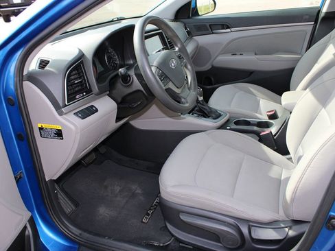 Used 2017 Hyundai Elantra SE FWD image 10