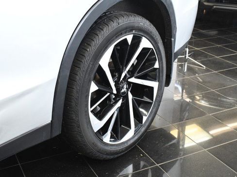 Used 2024 Mitsubishi Outlander SE AWD/4WD image 39