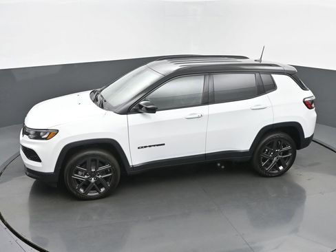 New 2026 Jeep Compass Limited image 40