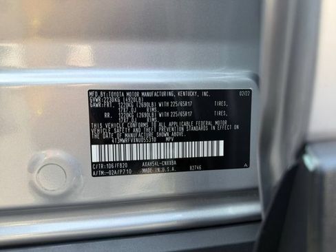 Used 2022 Toyota RAV4 LE AWD/4WD image 25