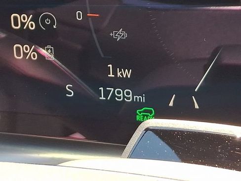 Certified 2026 Cadillac Vistiq Luxury AWD/4WD image 20