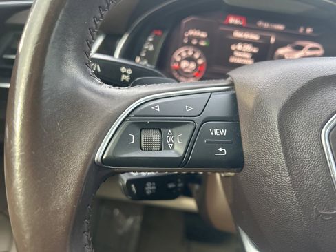 Used 2017 Audi Q7 3.0T Premium Plus w/ Premium Plus Package image 34
