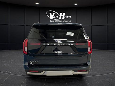 Used 2025 Ford Expedition Platinum AWD/4WD image 4