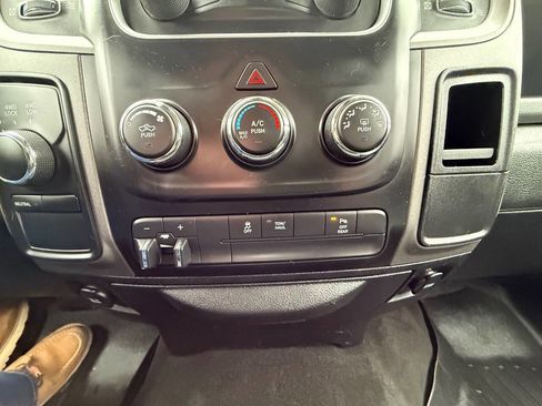 Used 2017 RAM 2500 Tradesman w/ Chrome Appearance Group image 18