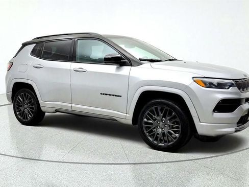 Used 2023 Jeep Compass High Altitude AWD/4WD image 3