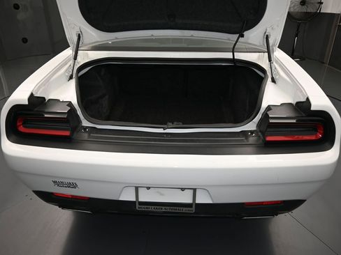 Used 2023 Dodge Challenger SXT image 33