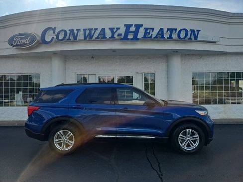 Used 2022 Ford Explorer XLT w/ Equipment Group 202A AWD/4WD image 1