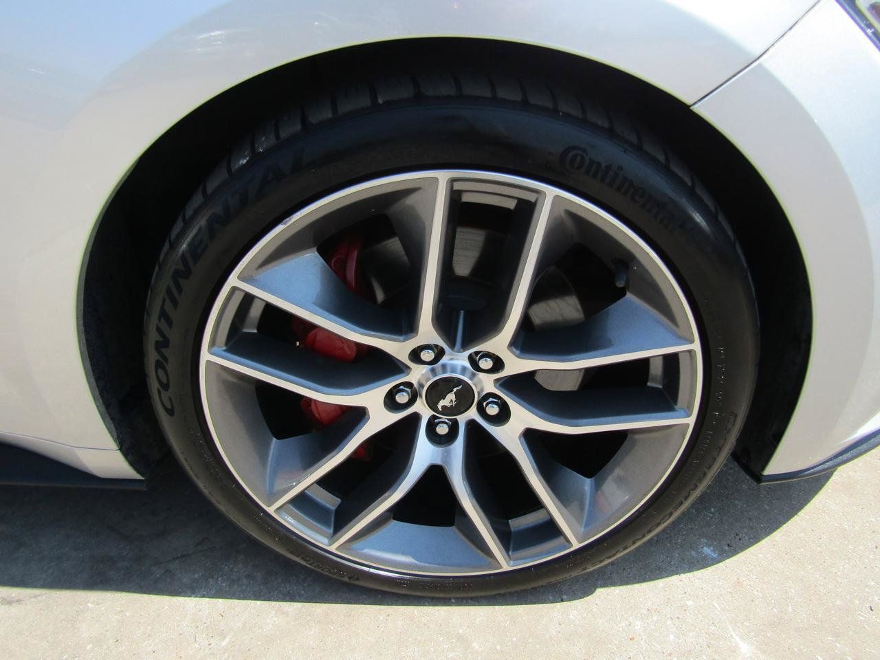 Used 2016 Ford Mustang GT Premium RWD image 7