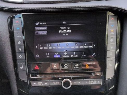Used 2020 INFINITI QX50 Luxe w/ Navigation Package FWD image 20