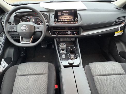 Used 2026 Nissan Rogue SV AWD/4WD image 10