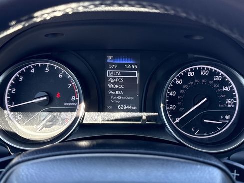 Used 2023 Toyota Camry SE image 17