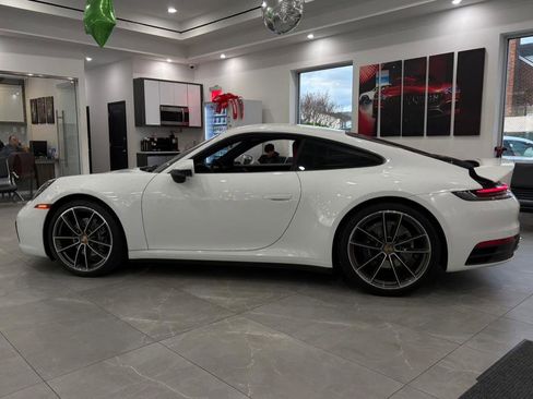 Used 2021 Porsche 911 Carrera image 4