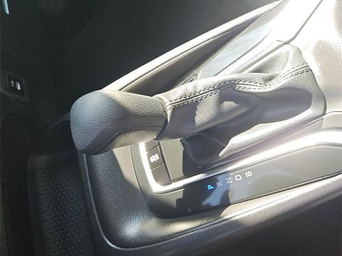 Used 2025 Toyota Corolla LE image 28