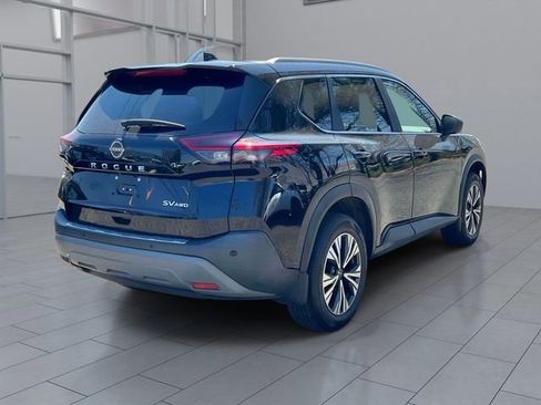 Used 2023 Nissan Rogue SV w/ SV Premium B Package image 5