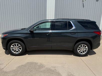 Used 2020 Chevrolet Traverse LT