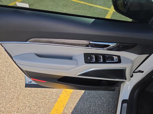 Used 2020 Kia Telluride SX w/ Towing Package FWD image 6