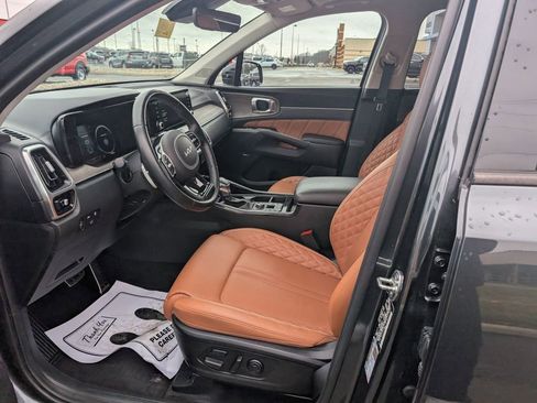 Used 2023 Kia Sorento SX Prestige image 13