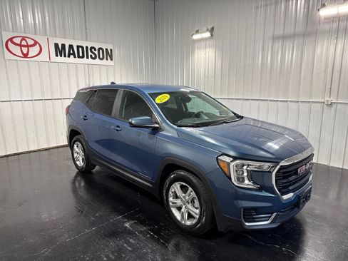 Used 2024 GMC Terrain SLE FWD image 4