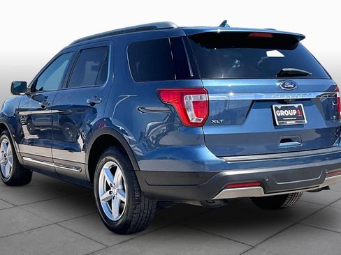 Used 2019 Ford Explorer XLT w/ Equipment Group 201A FWD image 11