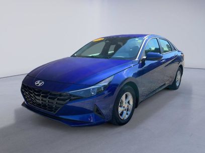 Used 2023 Hyundai Elantra SE