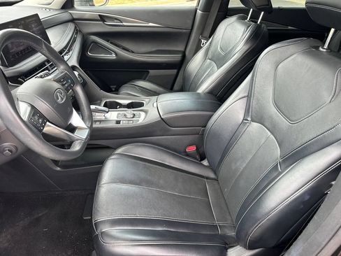 Used 2023 INFINITI QX60 Luxe w/ Performance Audio Package FWD image 9