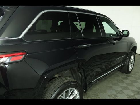 Used 2023 Jeep Grand Cherokee Summit AWD/4WD image 20