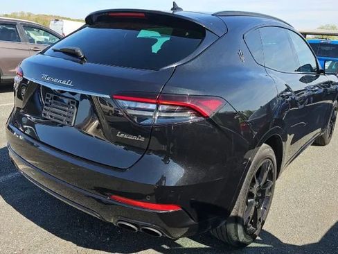 Used 2022 Maserati Levante GT AWD/4WD image 2