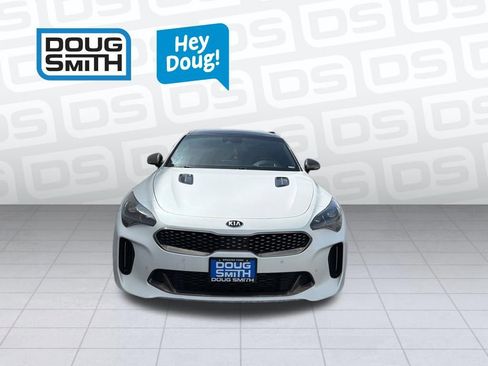 Used 2019 Kia Stinger GT2 image 2