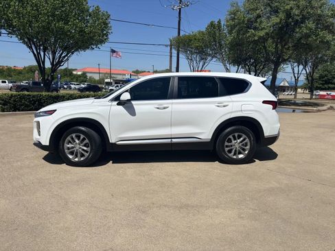 Used 2019 Hyundai Santa Fe SE image 10