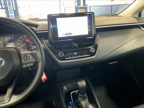 Used 2024 Toyota Corolla LE image 18