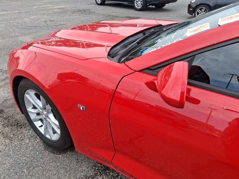 Used 2020 Chevrolet Camaro LS RWD image 8