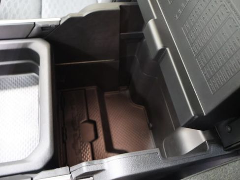 New 2026 RAM 1500 4x4 Crew Cab image 25