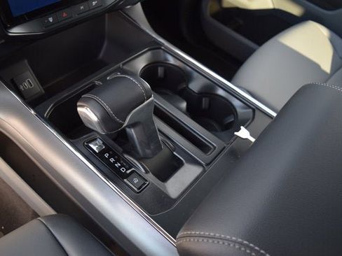 New 2025 Ford F150 Lightning Flash AWD/4WD image 10