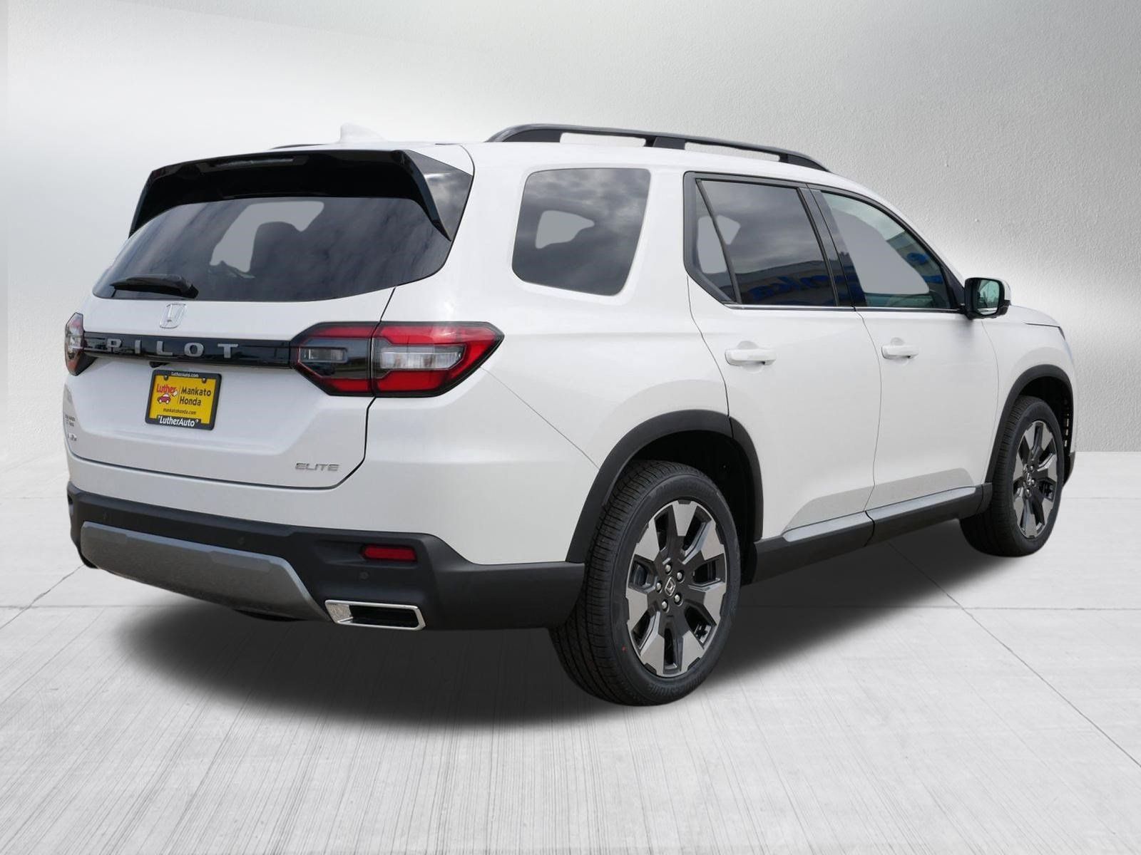New 2026 Honda Pilot Elite image 4