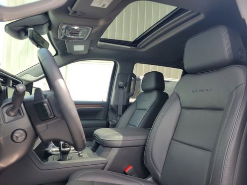 Used 2026 GMC Sierra 1500 Denali AWD/4WD image 13