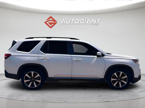Used 2023 Honda Pilot Elite image 7