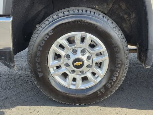 Used 2022 Chevrolet Silverado 2500 LT AWD/4WD image 27