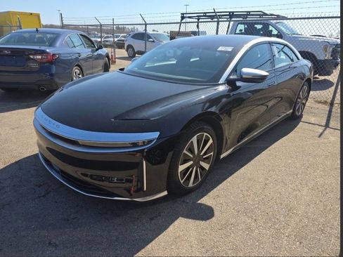 Used 2022 Lucid Air Grand Touring image 2